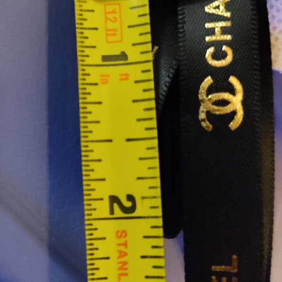 CHANEL 2025 Pearl Heart Charm Keychain Gold Camellia Logo Ribbon NWT AUTHENTIC - Picture 12 of 13